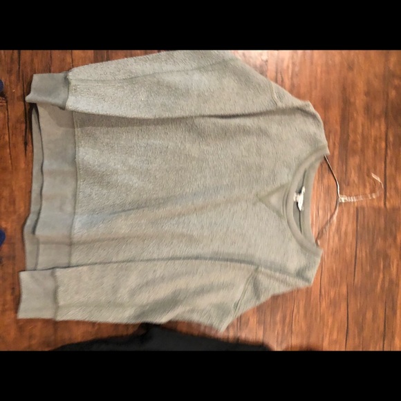 Medium Size Clothing Lot - Picture 3 of 5